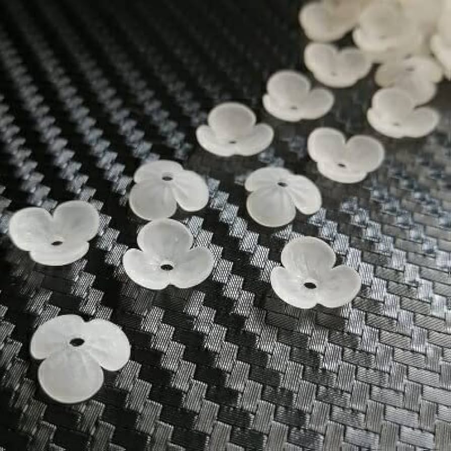 お花のハンドメイド2点 Amazon.co.jp: 【 60個 3花弁 】 小さな3枚花弁のお花 透かし